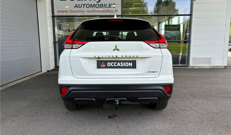 
								Mitsubishi Eclipse Cross full									