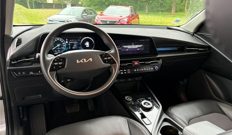 
								Kia Niro full									