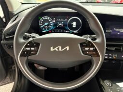 
										Kia Niro full									