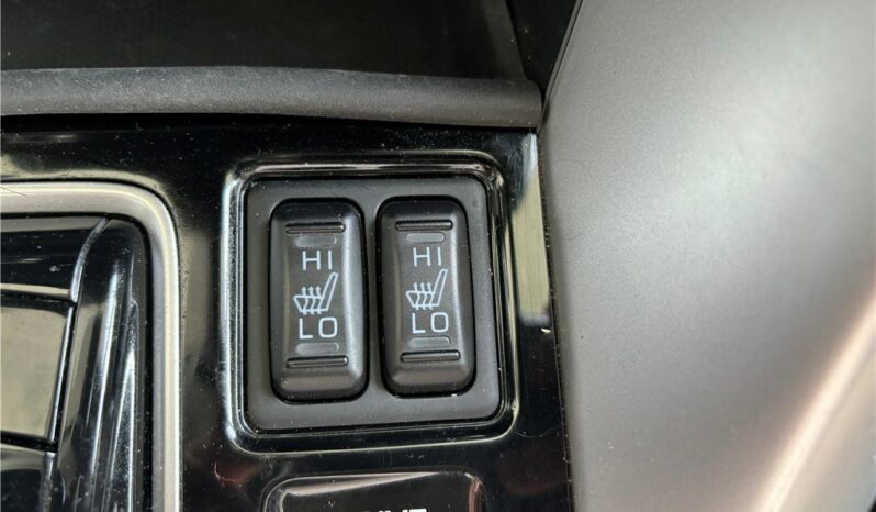 
								Mitsubishi Eclipse Cross full									