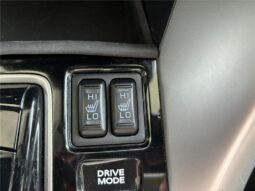 
										Mitsubishi Eclipse Cross full									