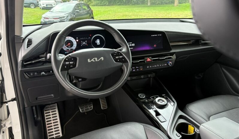 
								Kia Niro full									