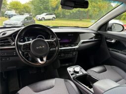 
										Kia Niro full									