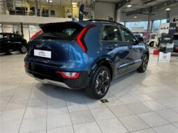 
										Kia Niro full									