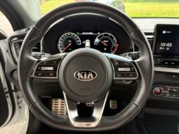 
										KIA Ceed SW full									