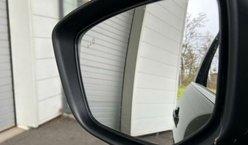 
								MITSUBISHI Eclipse Cross full									