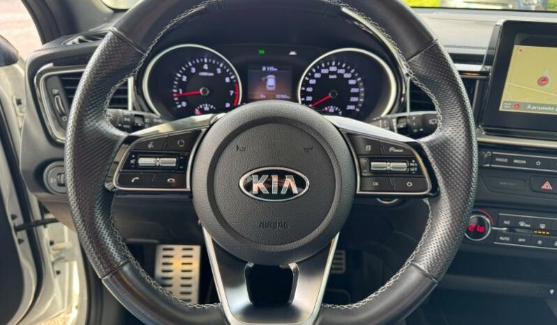 
								KIA Ceed full									