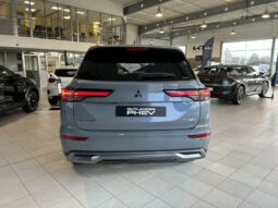 
										MITSUBISHI Outlander full									