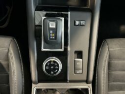 
										MITSUBISHI Outlander full									