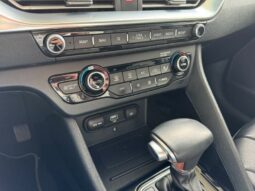 
										KIA Niro full									