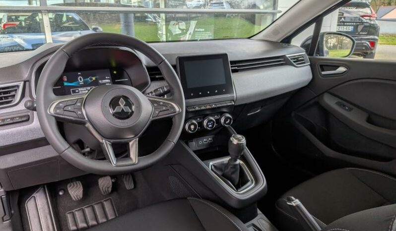 
								MITSUBISHI Colt full									