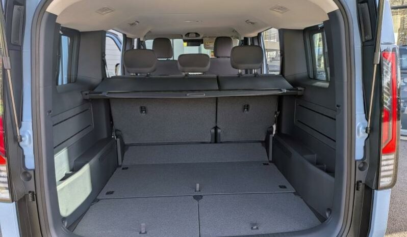 
								KIA PV5 Passenger full									