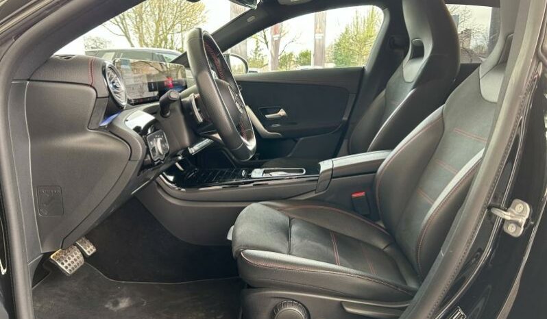 
								MERCEDES-BENZ CLA Shooting Brake full									