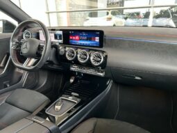 
										MERCEDES-BENZ CLA Shooting Brake full									