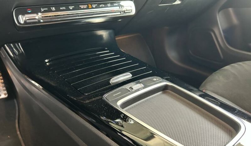 
								MERCEDES-BENZ CLA Shooting Brake full									