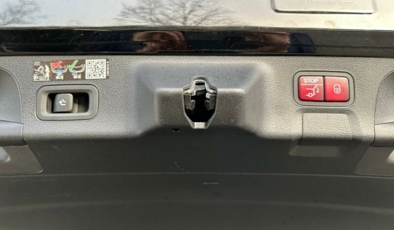 
								MERCEDES-BENZ CLA Shooting Brake full									