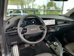 
										KIA Niro full									