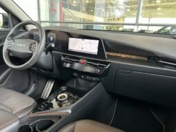 
										KIA Niro full									