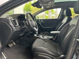 
										KIA XCeed full									