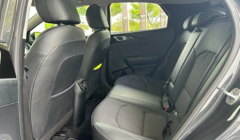 
								KIA XCeed full									