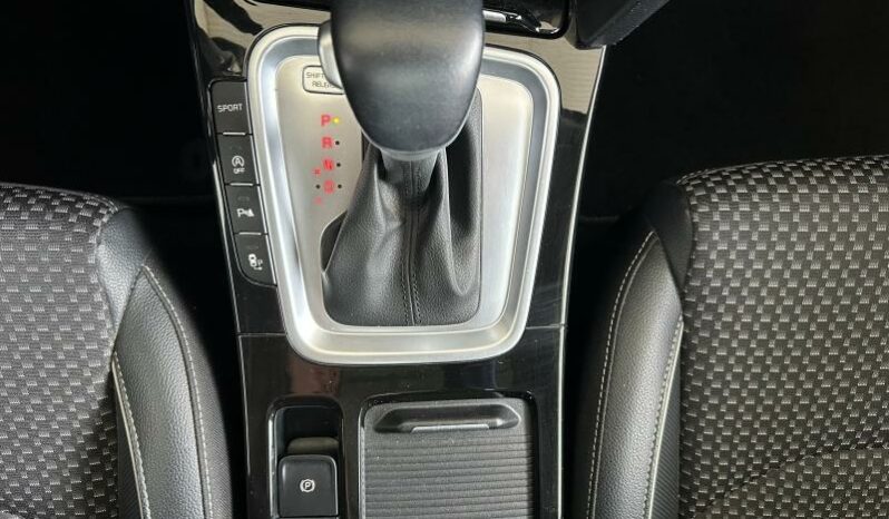 
								KIA XCeed full									