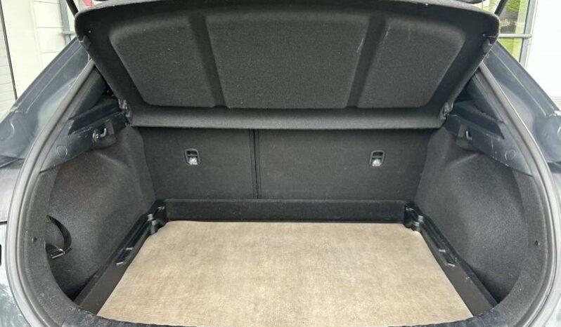 
								KIA XCeed full									