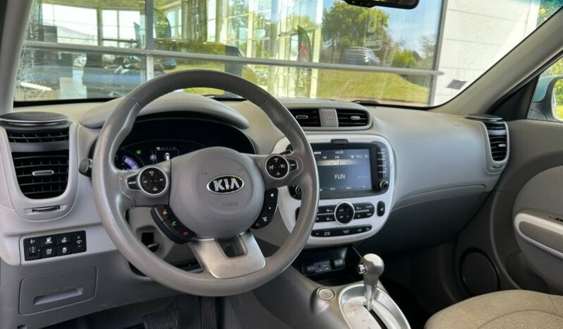 
								KIA Soul EV full									