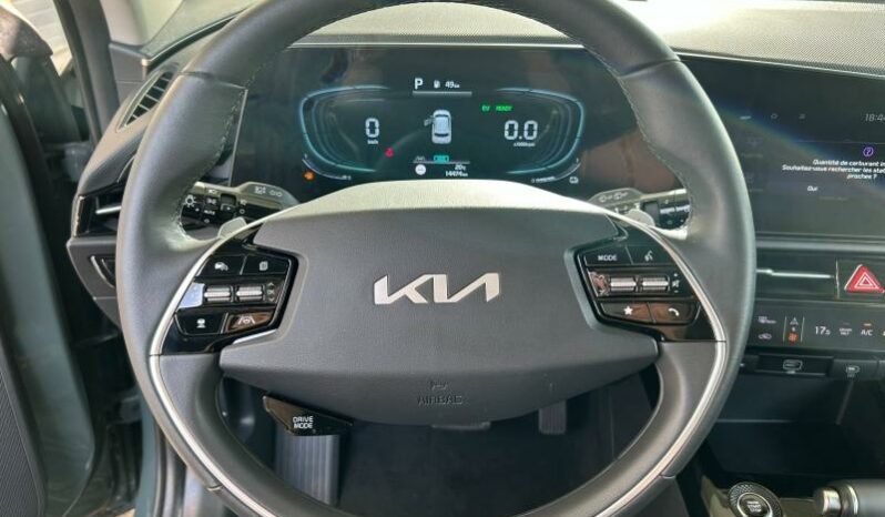 
								KIA Niro full									