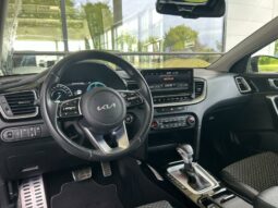 
										KIA XCeed full									