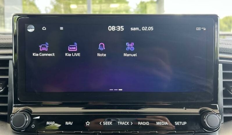 
								KIA XCeed full									