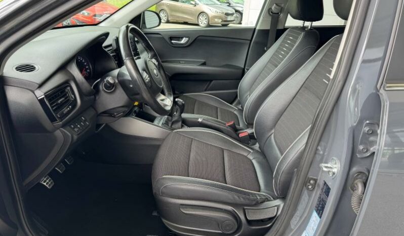 
								KIA Rio full									