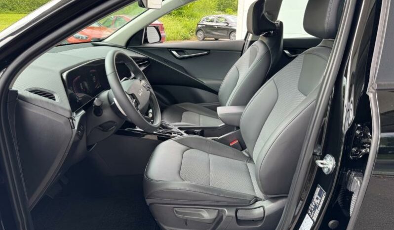 
								KIA Niro full									