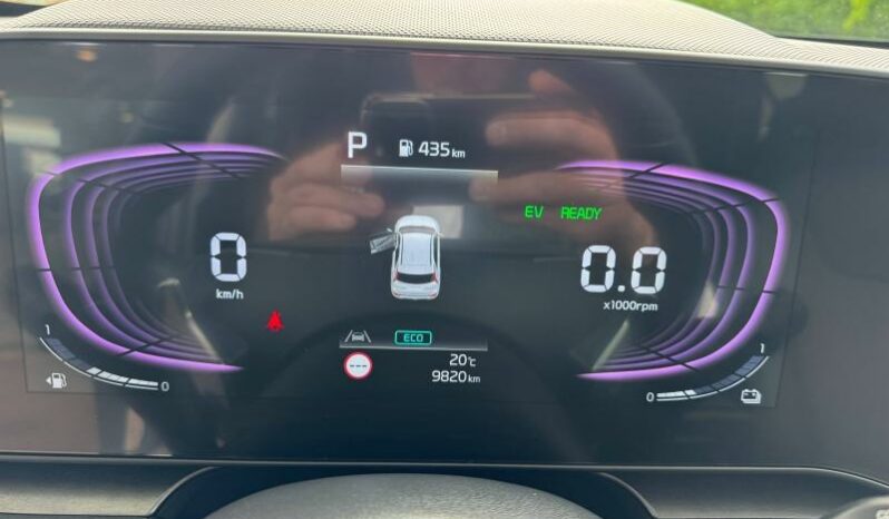 
								KIA Niro full									