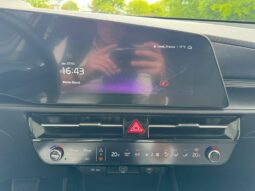 
										KIA Niro full									