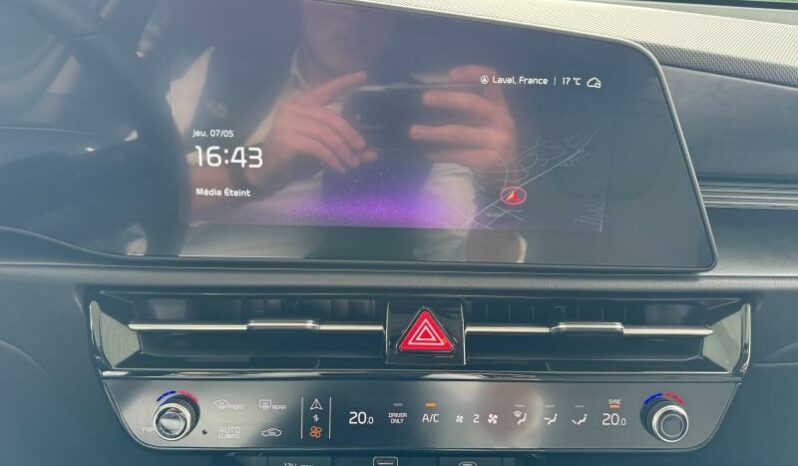 
								KIA Niro full									
