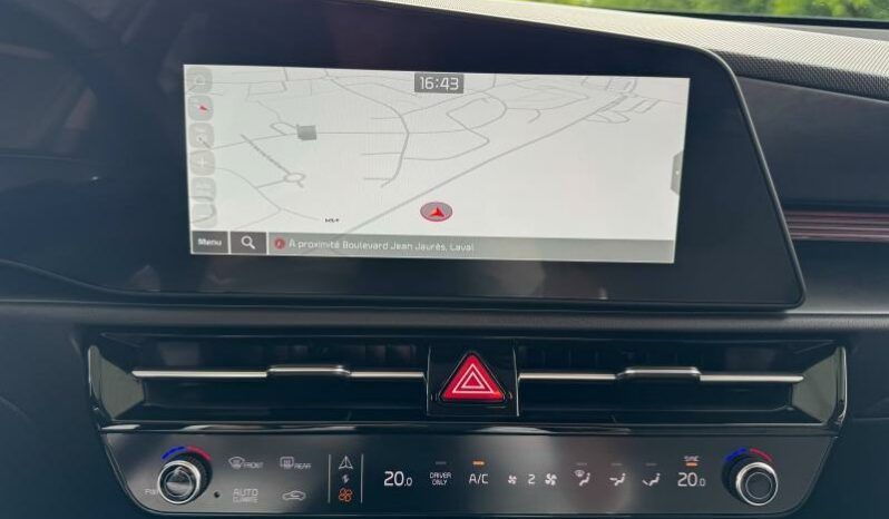 
								KIA Niro full									