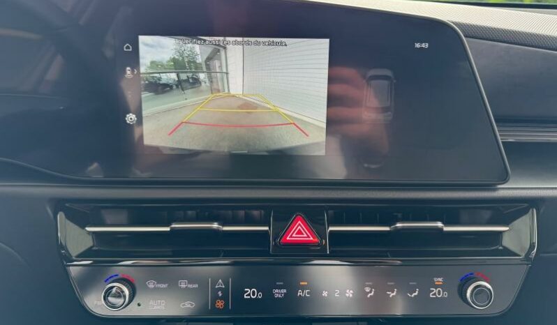 
								KIA Niro full									