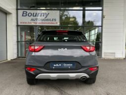 
										KIA Stonic full									