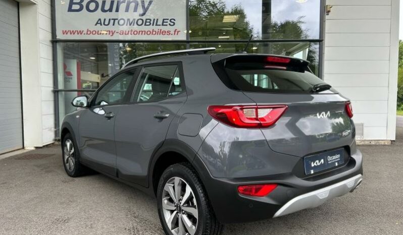 
								KIA Stonic full									