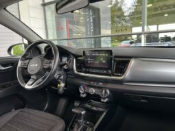 
										KIA Stonic full									
