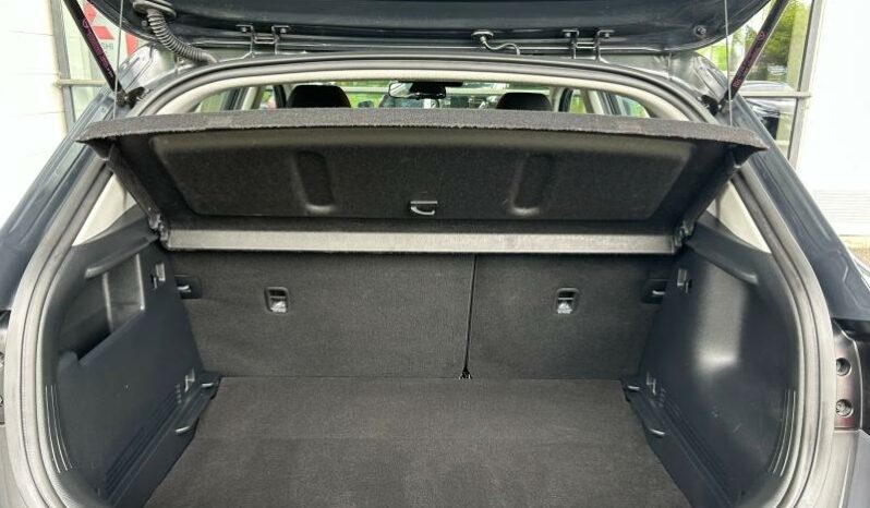 
								KIA Stonic full									