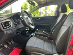 
										KIA Stonic full									