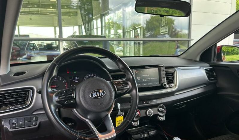 
								KIA Stonic full									