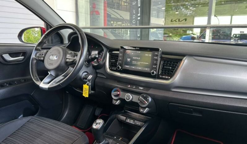 
								KIA Stonic full									