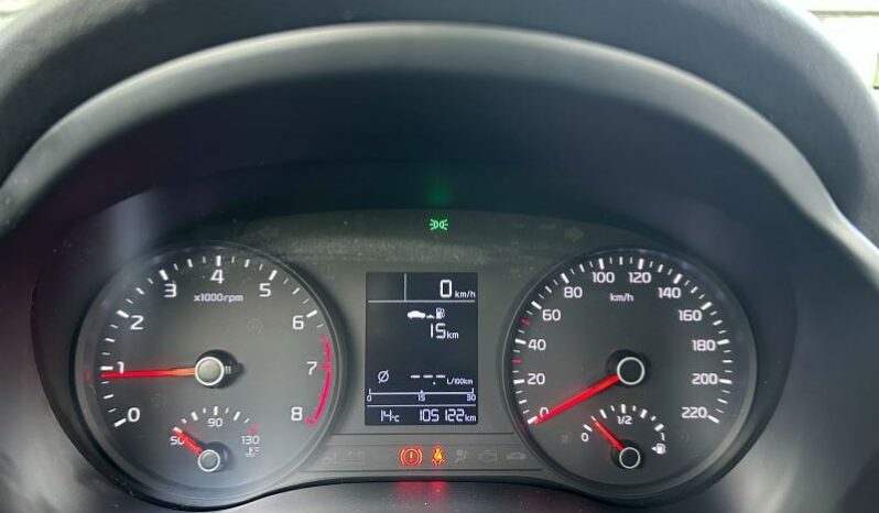 
								KIA Stonic full									
