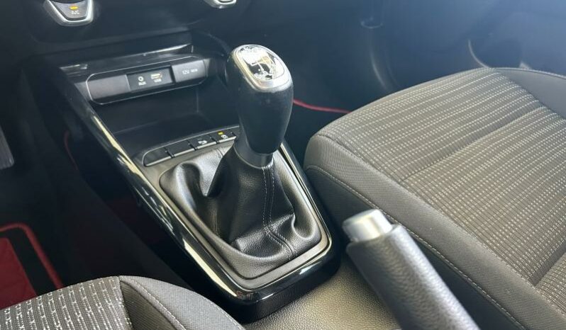 
								KIA Stonic full									