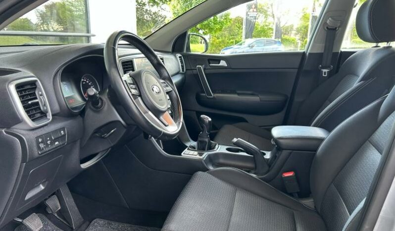 
								KIA Sportage full									