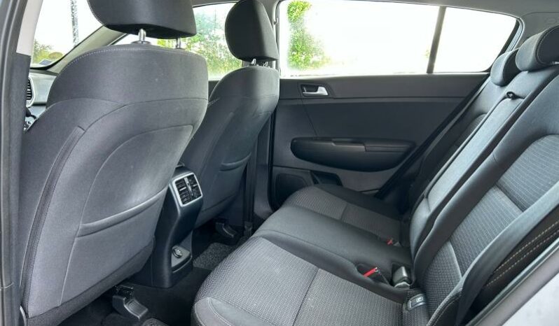 
								KIA Sportage full									