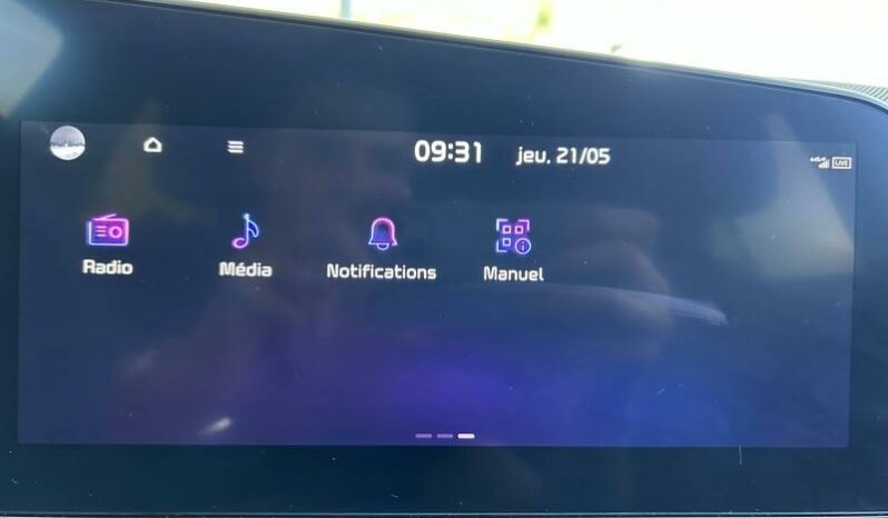 
								KIA Niro full									