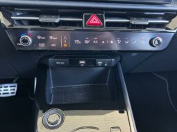
										KIA Niro full									